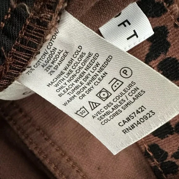 LOFT Size 27/4 Curvy High Waist Skinny Corduroy Pants animal print stretchy - Picture 9 of 13